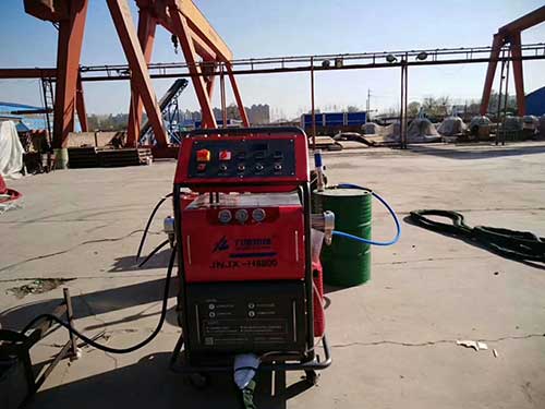 【圖片】常州建筑保溫發(fā)泡機哪種好 推薦4款施工聚氨酯發(fā)泡機(圖2) 兩用聚氨酯發(fā)泡機移動板房保溫防水噴涂施工